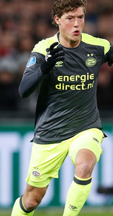 Jong PSV op oorlogssterkte tegen MVV