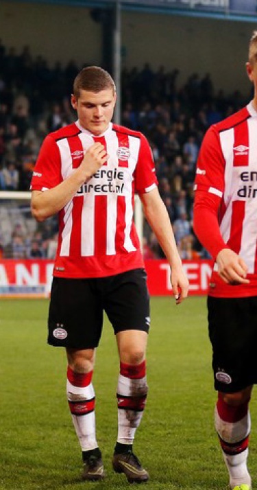 In beeld: Jong PSV onderuit op de Vijverberg