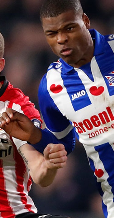 Zoet gaat voor 5 op een rij, De Jong jaagt op Mertens