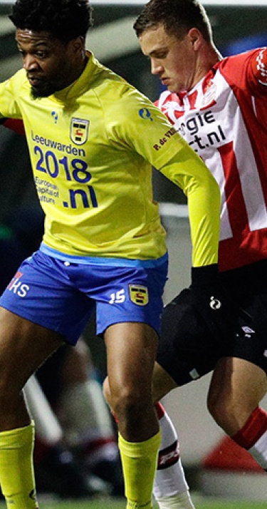 Jong PSV verliest en ziet Cambuur naderen