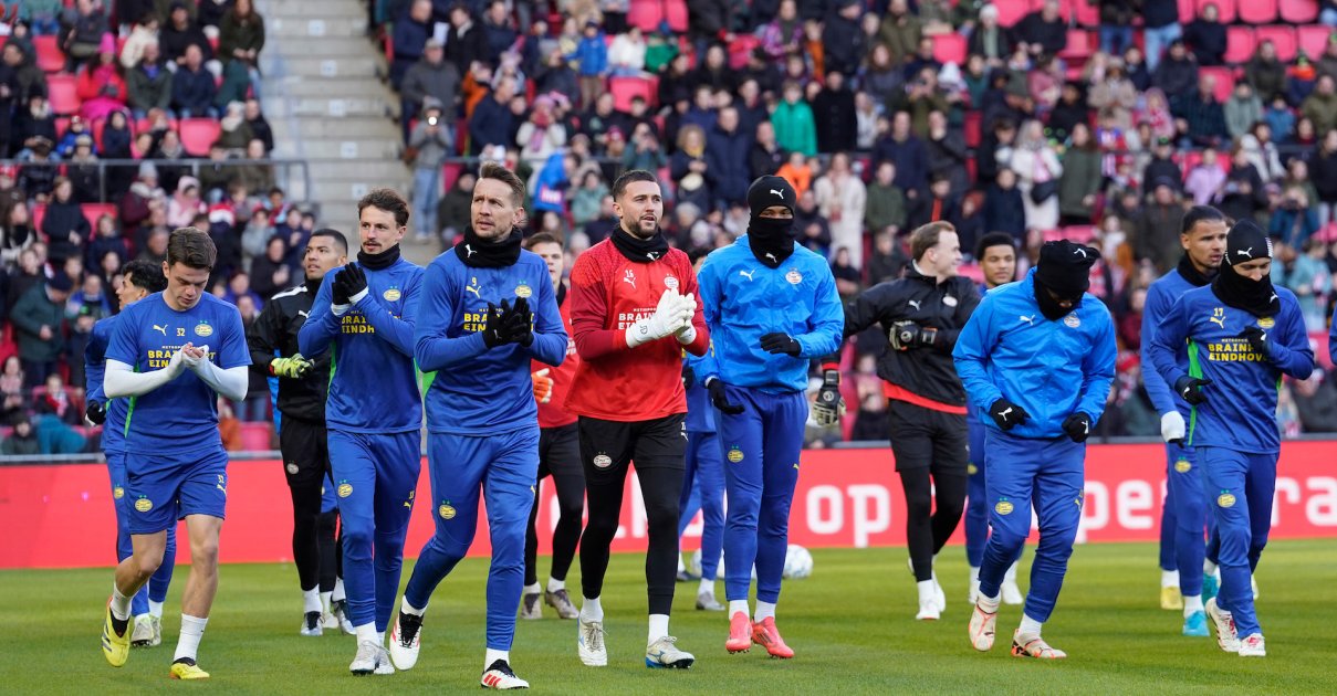 PSV - Nieuws | 15.000 fans aanwezig bij eerste open training 2025