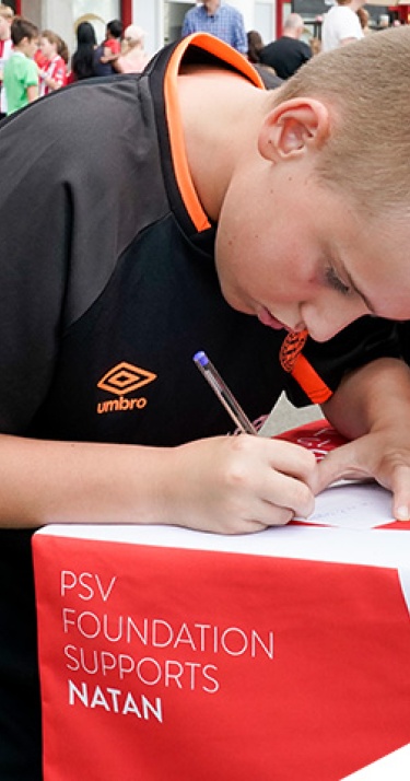 PSV Foundation supports, juist nu 
