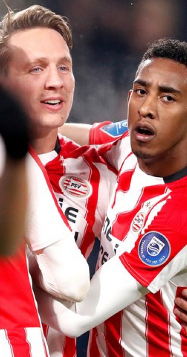 IN BEELD | PSV ruim langs PEC Zwolle