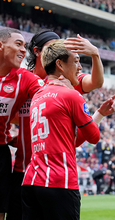 PSV klopt Willem II in doelpuntrijk duel