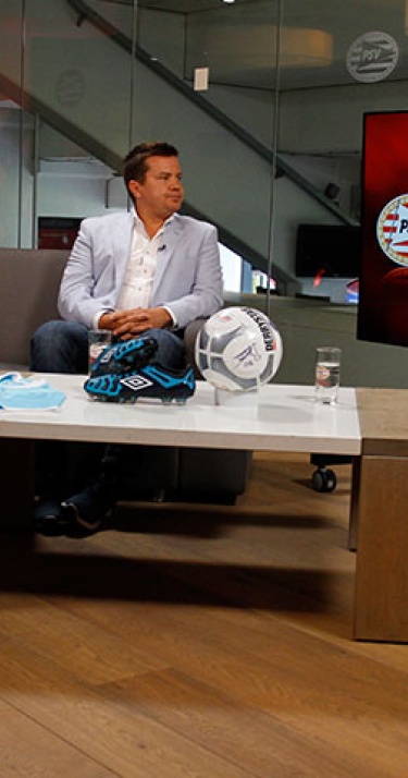 Bob van Oosterhout bij studioprogramma PSV TV