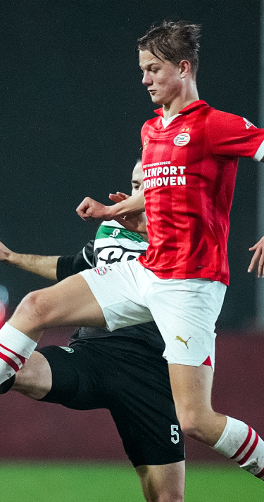 Liveblog | Jong PSV verliest in de laatste seconde van FC Groningen