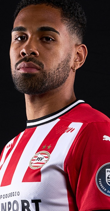 PSV contracteert verdediger Phillipp Mwene