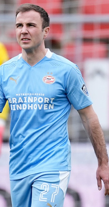 PSV verliest en ziet AZ op gelijke hoogte komen