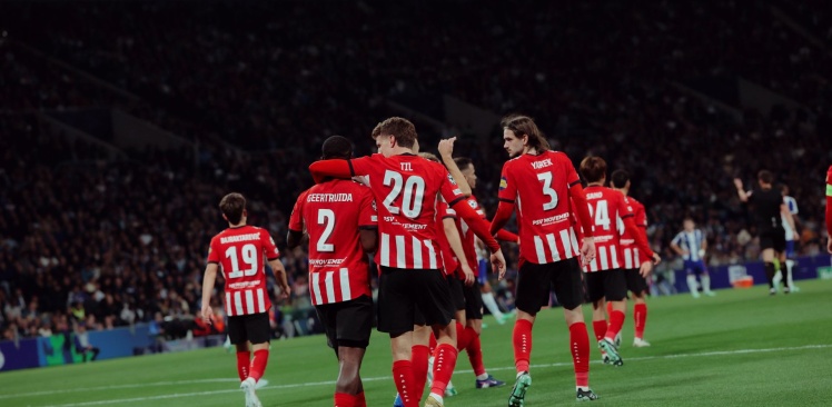 Nabeschouwing | Guus Til voor derde keer trefzeker in UCL