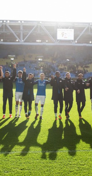 In beeld: PSV de baas in Arnhem