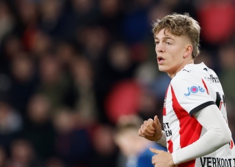 Liveblog | Drie jeugdspelers debuteren bij bekeroverwinning op GVVV