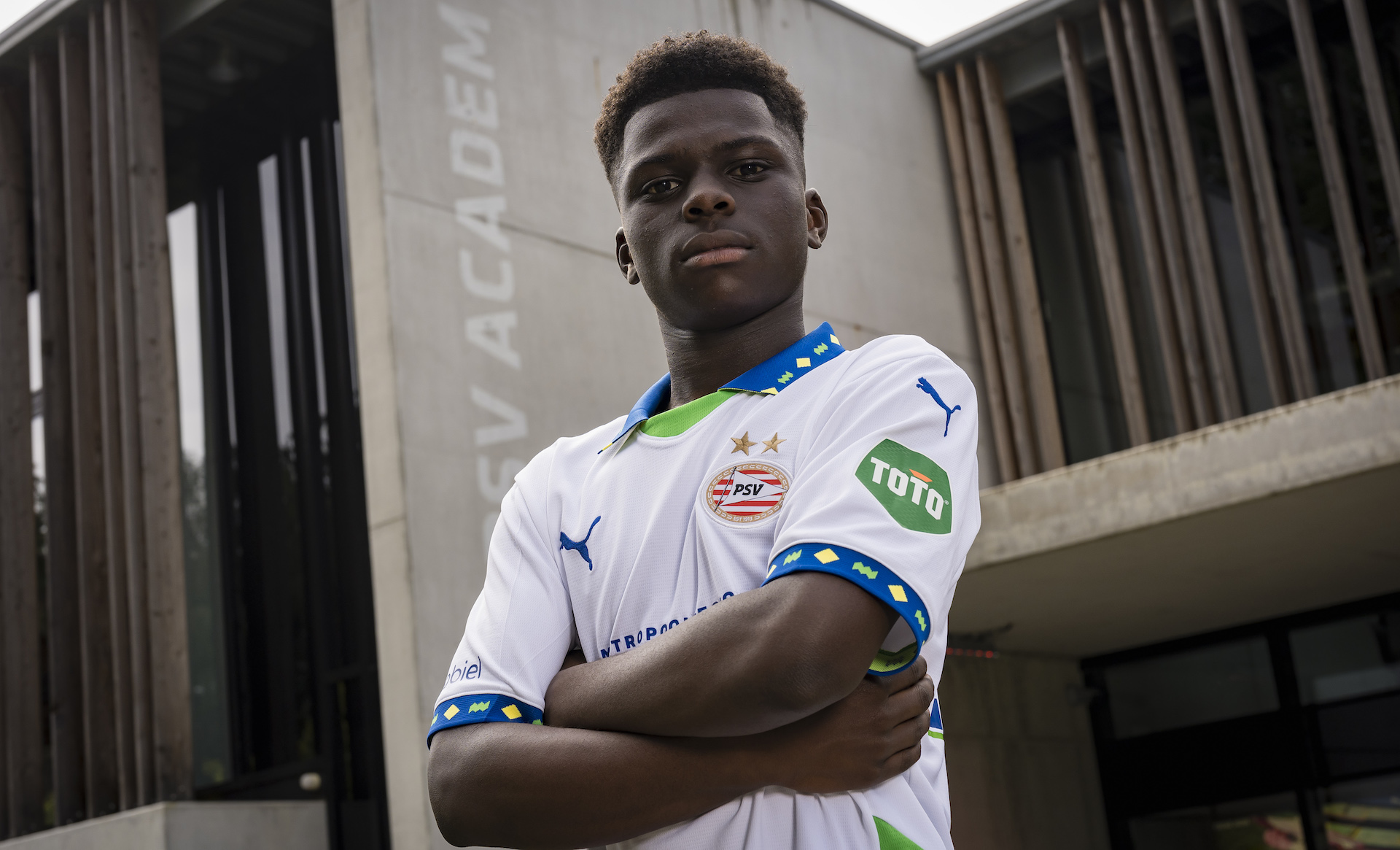 PSV - Eerste profcontract voor Obama Appiah