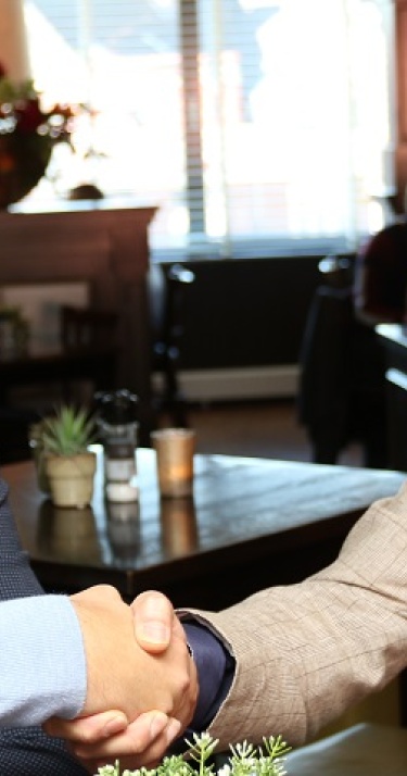 Succesverhaal: VKV Kunststof Verspaning en Van den Broek Logistics