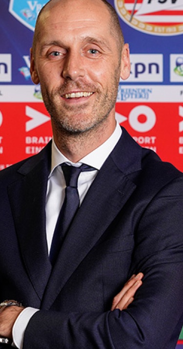 PSV wijzigt begeleidingsstaf