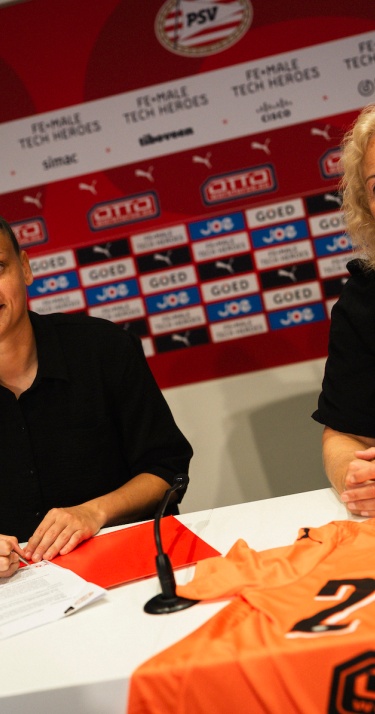 Contractnieuws | PSV verlengt contract Nicky Evrard tot medio 2028