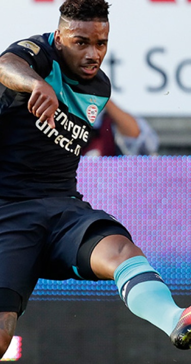 Jong PSV met Locadia, zonder Lammers