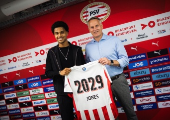 Contractnieuws | Austyn Jones tekent bij tot 2029
