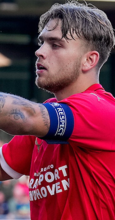 Nieuws | Van Duiven verlengt contract en maakt seizoen af bij Almere City