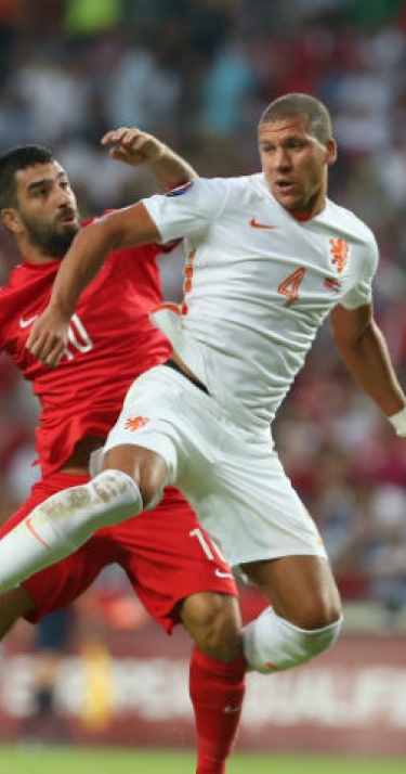 Oranje wint van Kazachstan, debuut Zoet