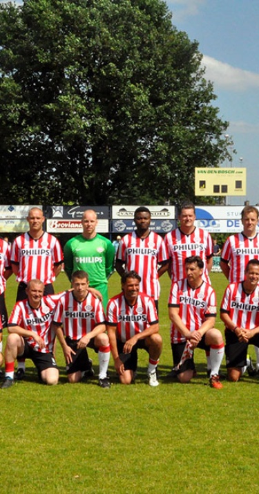 Legendary PSV met Nilis tegen team De Bilde