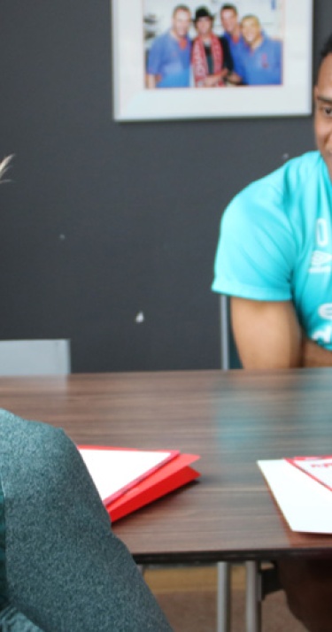 FC PSV-leden interviewen Joshua Brenet  