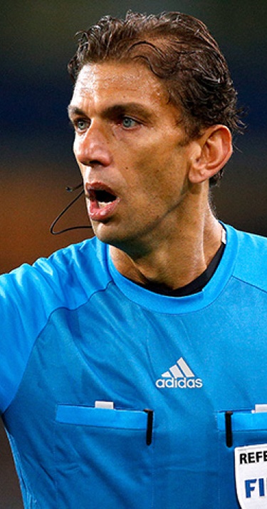 Italiaanse scheidsrechter voor PSV - Zenit