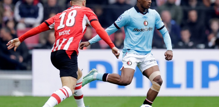 Liveblog | Dominant PSV speelt gelijk tegen Feyenoord