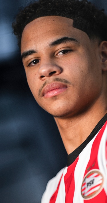 Contractnieuws | Noah Fernandez verlengt &eacute;n sluit aan bij hoofdmacht