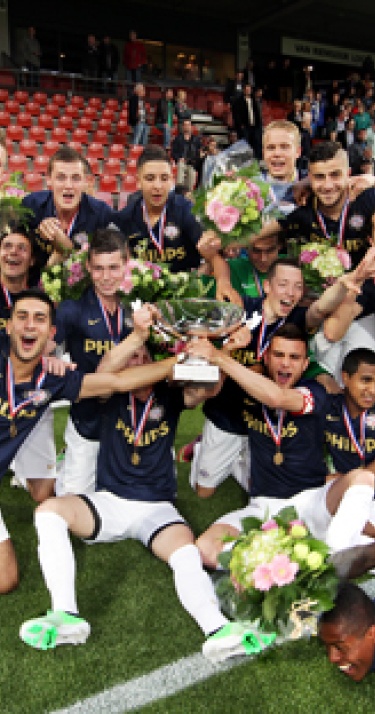PSV A1 wint de beker voor A-junioren