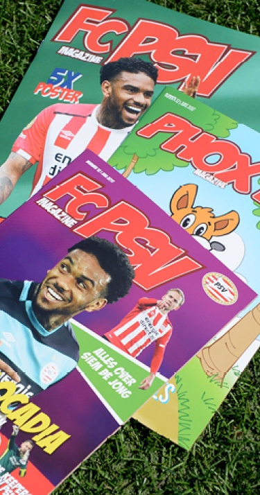 Nieuwe FC PSV magazines in de bus