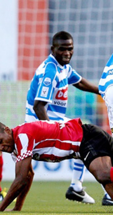 PSV hervat competitie tegen PEC Zwolle