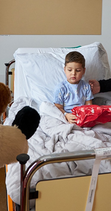 PSV verrast kinderen in ziekenhuizen ook tijdens pandemie  