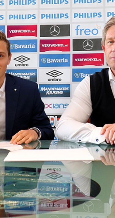 PSV contracteert Damian van Bruggen (20)