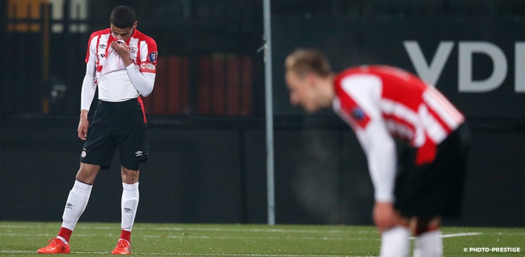 Jong PSV verliest in slotfase van Fortuna