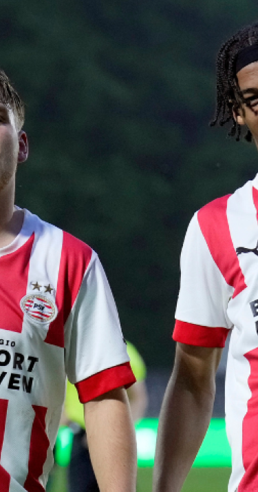 Keuken Kampioen Divisie | Jong PSV overklast koploper PEC Zwolle