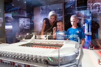 Een realistische maquette van het Philips Stadion in het PSV Museum.