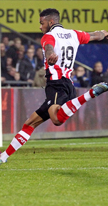 PSV wint knotsgek duel van De Graafschap: 3-6