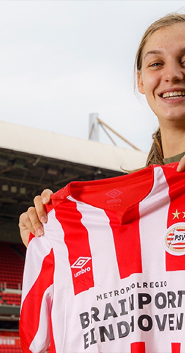 Extra jaar voor ‘echte PSV’er’ Nouwen