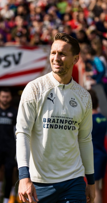 Open training | PSV 1 traint onder toeziend oog van duizenden supporters