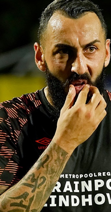 Faber op congres, #Mitroglook bereikt Griekenland