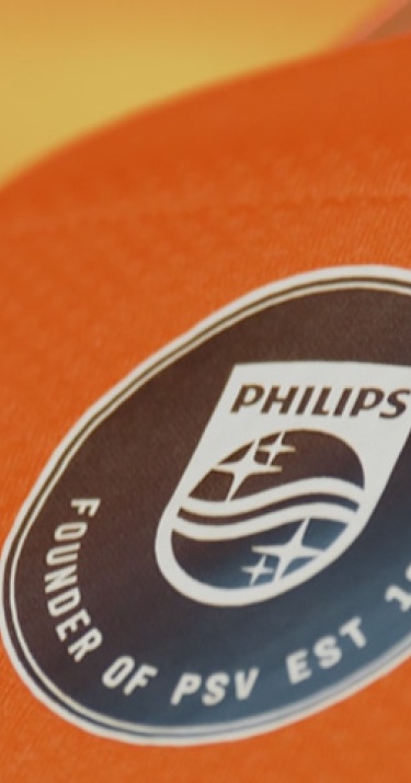 Philips op ereplaats PSV-shirt