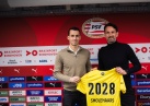 Contractnieuws | PSV langer door met doelman Tijn Smolenaars