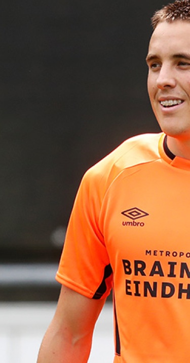 Langzaam lacht het voetballeven Thomas weer toe