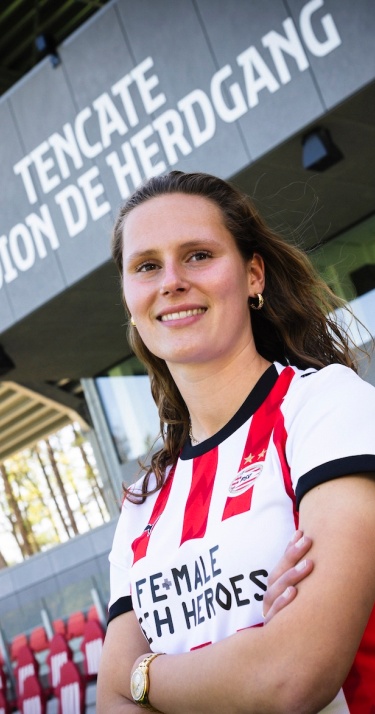 Transfer | PSV neemt Maud Rutgers over van PEC Zwolle