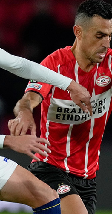 PSV reist met 22 spelers af naar Tel Aviv