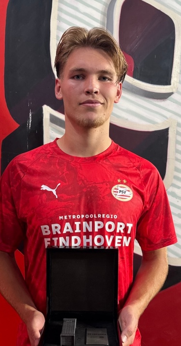 Debuut | Joël van den Berg ontvangt De Frederik 