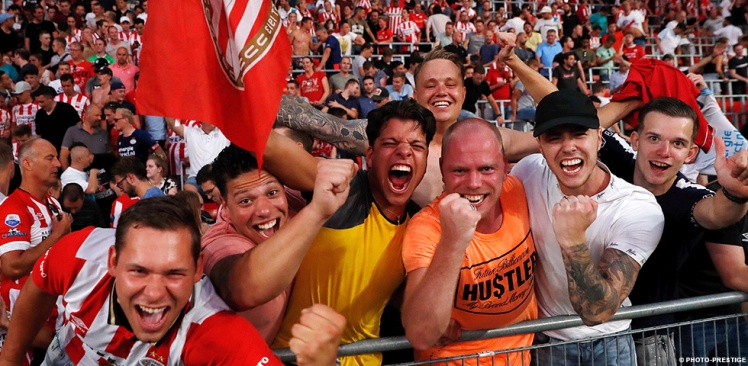 Supporters steunen PSV massaal: 1800 man in Basel