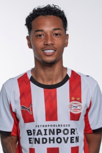 Jaden de Guzmán, Middenvelder