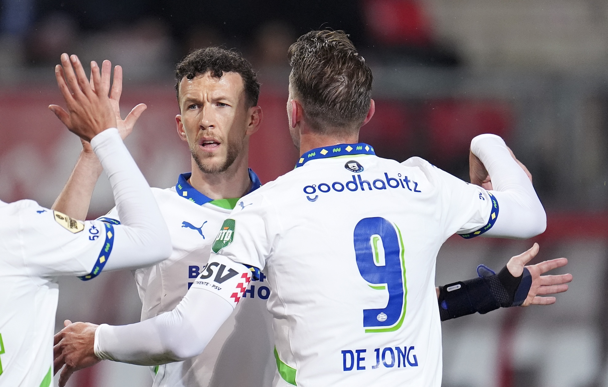 PSV - Nabeschouwing | PSV toont klasse in Enschede in duel vol bijzondere mijlpalen