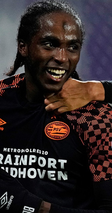 Jong PSV gaat voor tweede uitoverwinning in Deventer